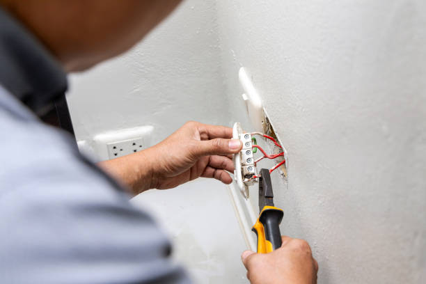 Best Affordable Emergency Electrician  in Alvin, TX